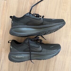 Nike Vomero 18 mens’s black size 12